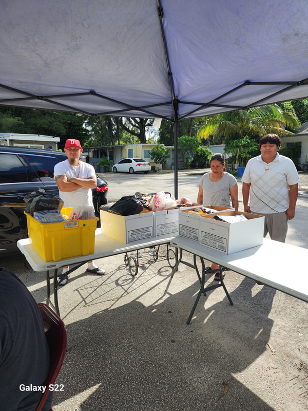 Estella's Brilliant Bus Food pantry located at Lakeside Mobile Home Park